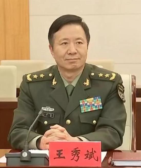 陆军中将加上将衔图片